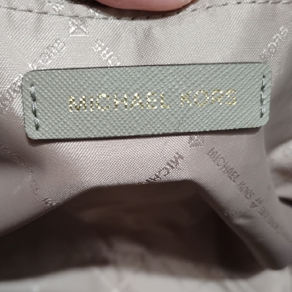 Michael Kors Sullivan Large Saffiano Green Structured Tote Used Once - Picture 11 of 14